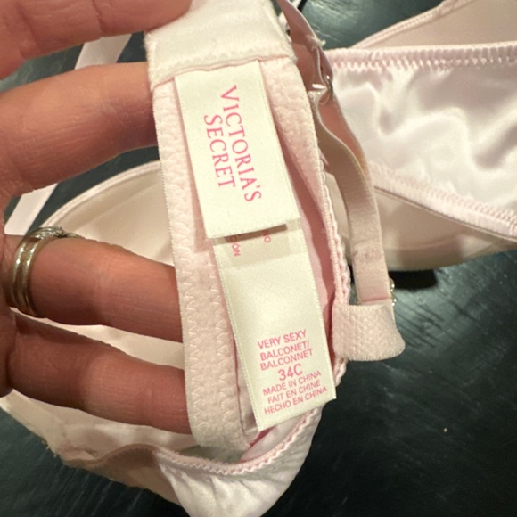 Victoria’s Secret Crystal Bra Pink 34C - Picture 3 of 3